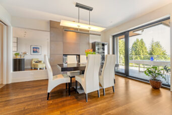 3389 Thompson Crescent